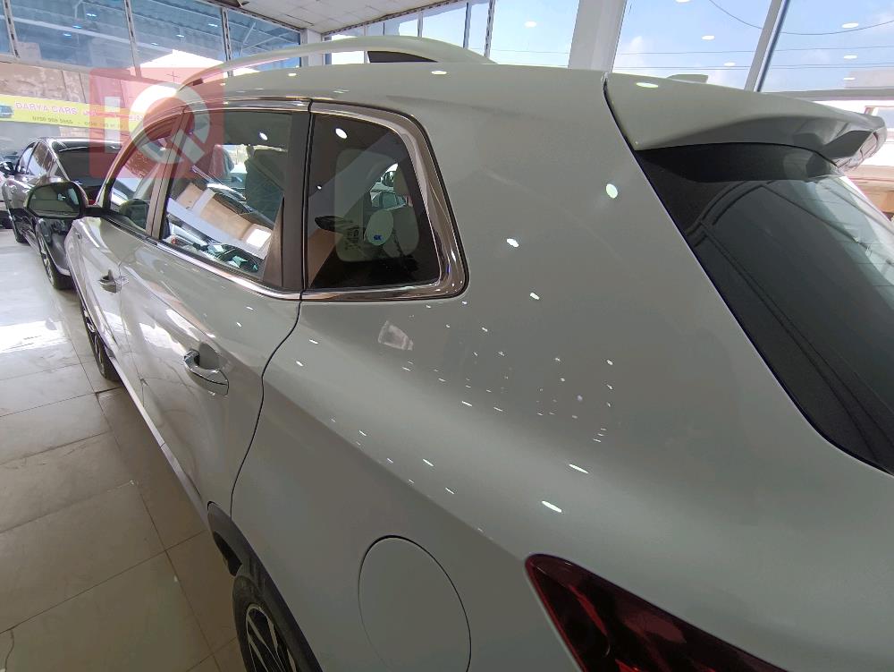 ئێم جی RX5